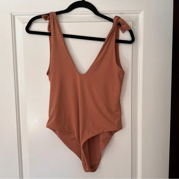 Dippin' Daisy's Low Back Moderate Coverage One Piece - Picture 2 of 7